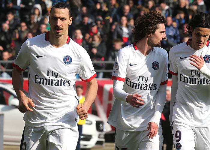 同时中场组 同时中场组